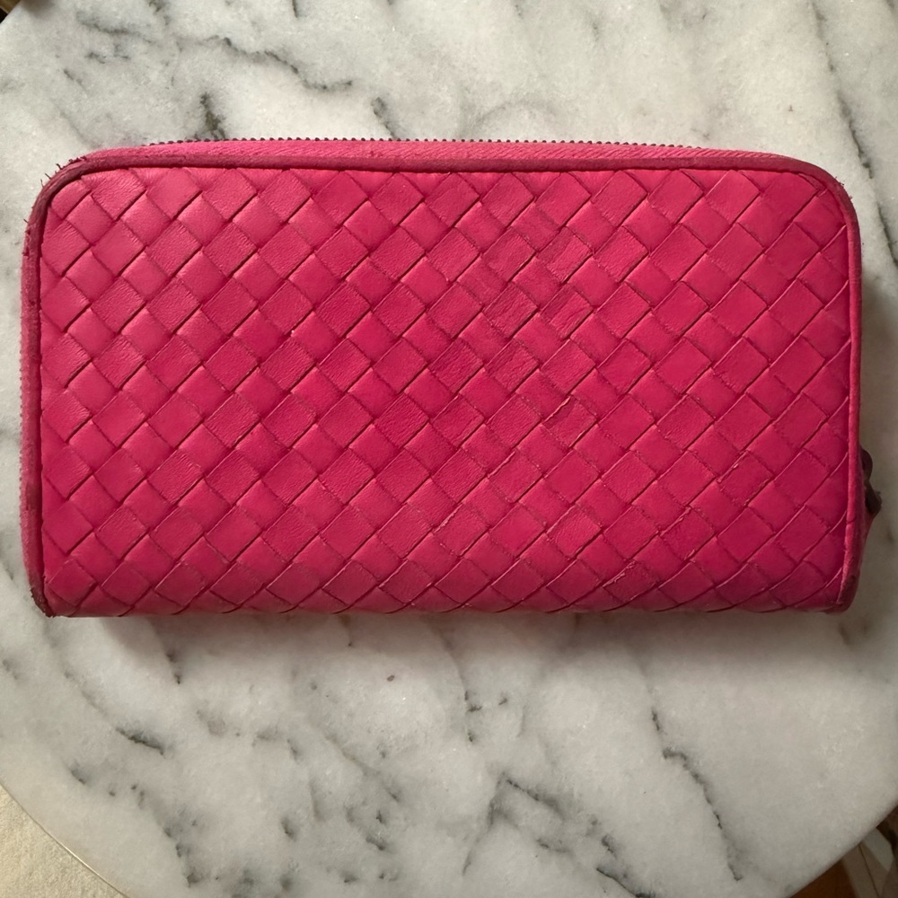 Bottega Veneta Intercciato Zip Around Pink Leather Wallet